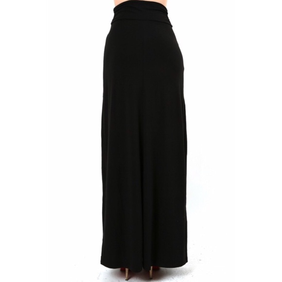Zenana Outfitters Side Shirring Black Maxi Skirt - Picture 3 of 7